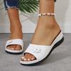Модные женские белые шлепанцы на танкетке с цветочным декором 2025 лето удобные нескользящие пляжные шлепанцы женские легкие слипоны повседневные сандалии