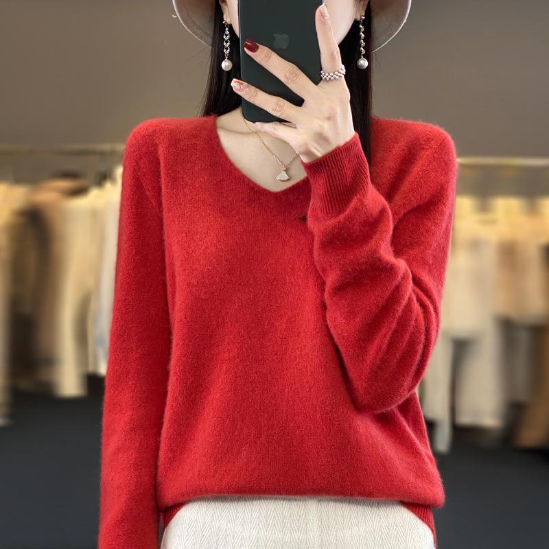 Women's V-Neck Wool Sweater: New Autumn/Winter Solid Color, Loose Fit, Versatile Style.