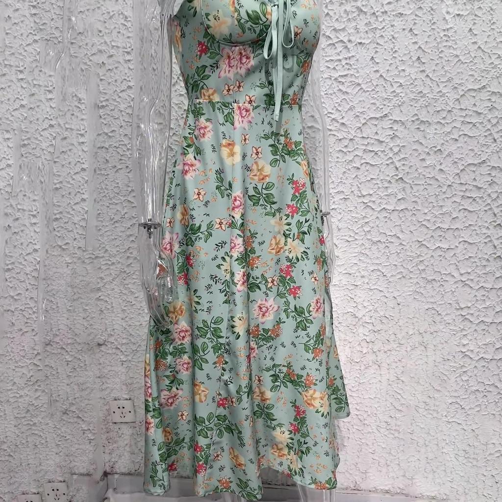 Женское платье длиной до щиколотки с открытой спиной и принтом на тонких бретельках с v-образным вырезом и высокой талией