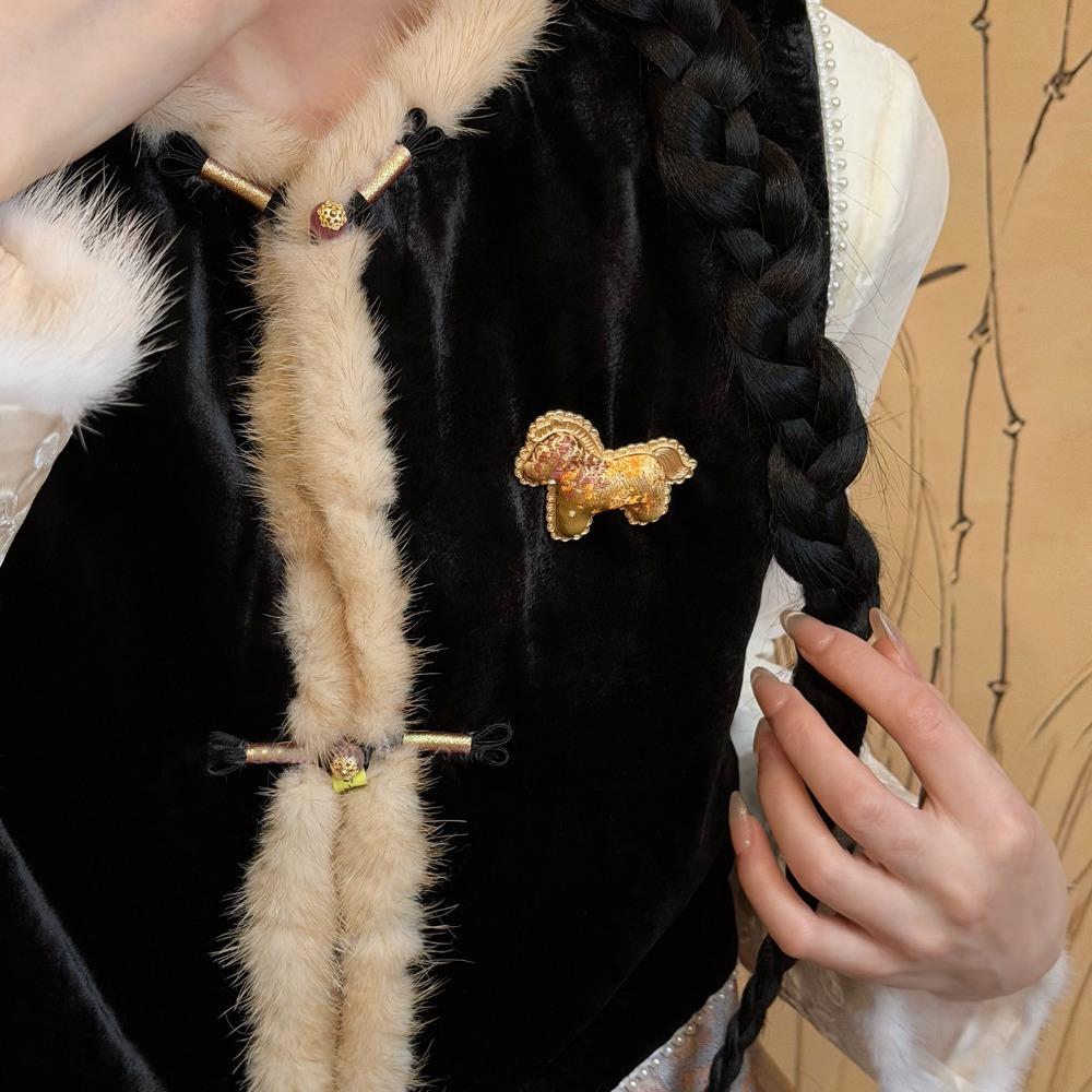 Chinese Style Embroidery Horse Brooch Cartoon Cloth Fabric Pony Brooch New Year