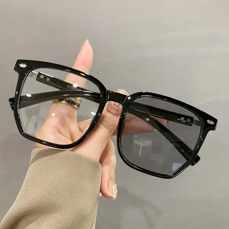 Retro TR90 Black Framed Photochromic Eyewear Large Frame Polygonal Myopia Glasses Oversized Anti Blue Light Near Sight Glasses