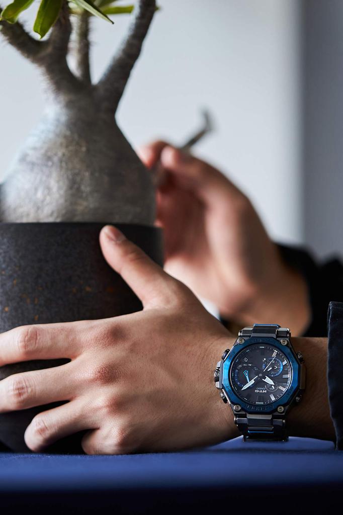 Часы с Bluetooth-радио Solar Dual Core Guard Structure серые [Casio] G-Shock [MT-G] MTG-B2000B-1A2JF мужские