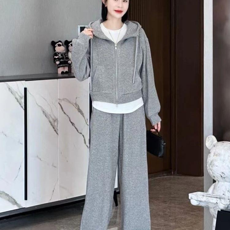 Женский спортивный костюм с флисовой подкладкой для инфлюенсеров: Худи и брюки широкого кроя для осени/зимы, для повседневной носки и бега.