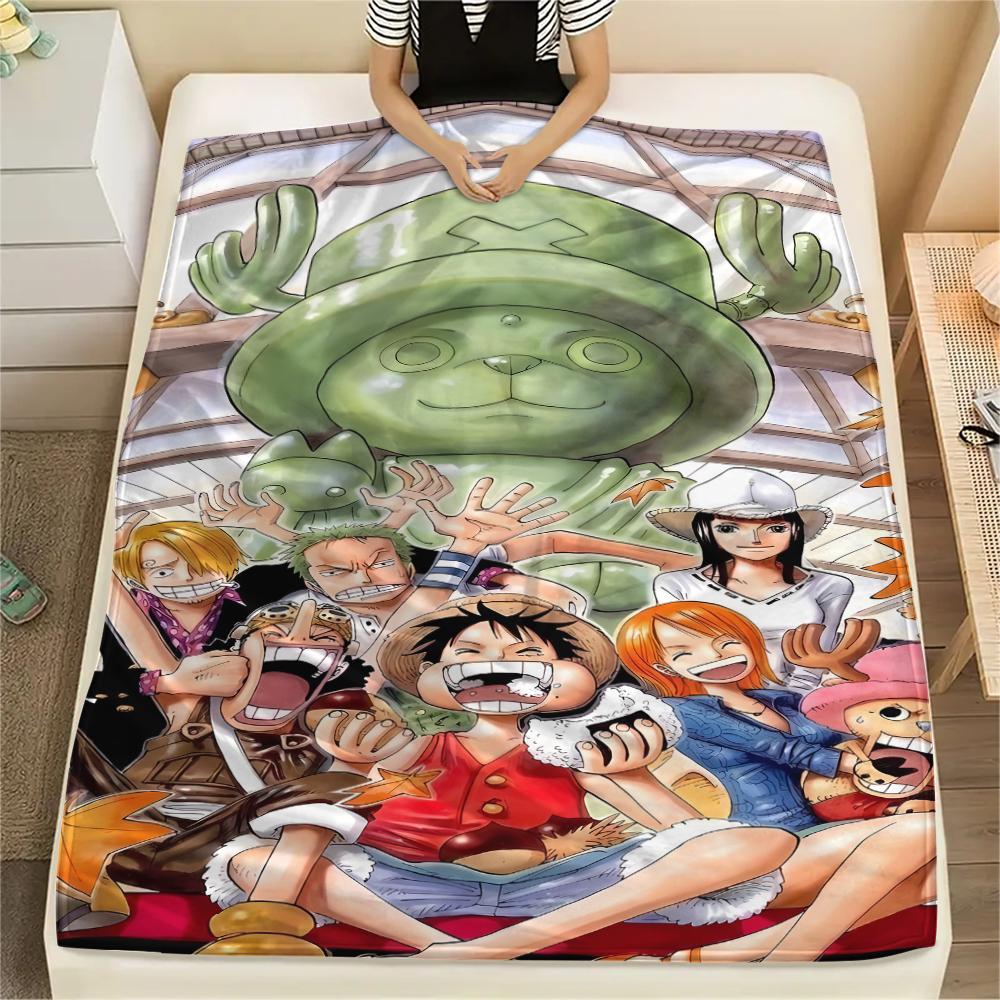 Фланелевое одеяло с принтом персонажей One Piece, Высококачественное, Удобное для всех сезонов, Декор для дома, Тепло и уют, Идеально для рождественских подарков