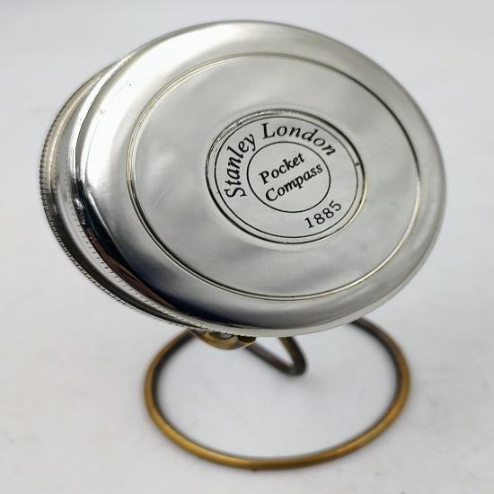 Silver Brass Poem Compass 3'' с красивой подставкой. Идеальный настольный аксессуар и красивое дополнение к морской коллекции.