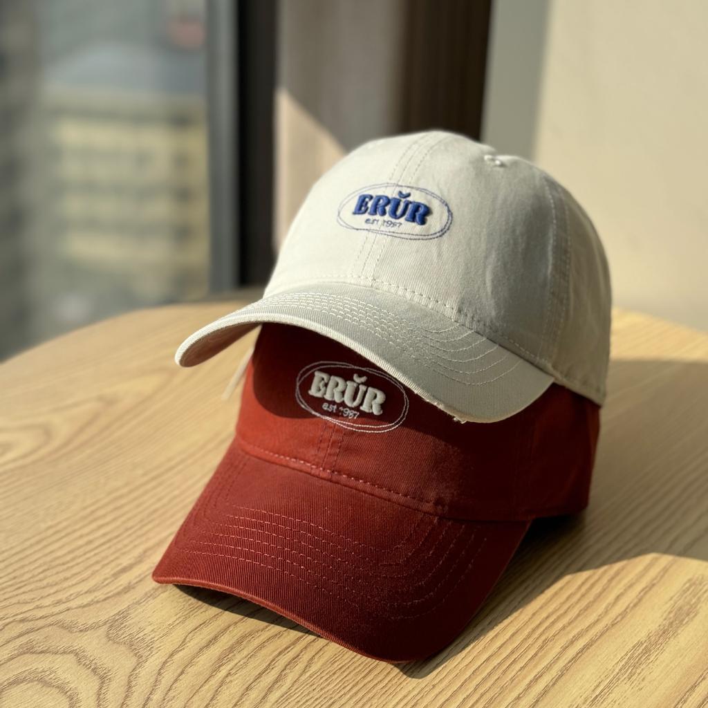 The new simple small letter embroidered baseball cap for women, with a washed soft top and wide brim, is perfect for showing off a large face and is