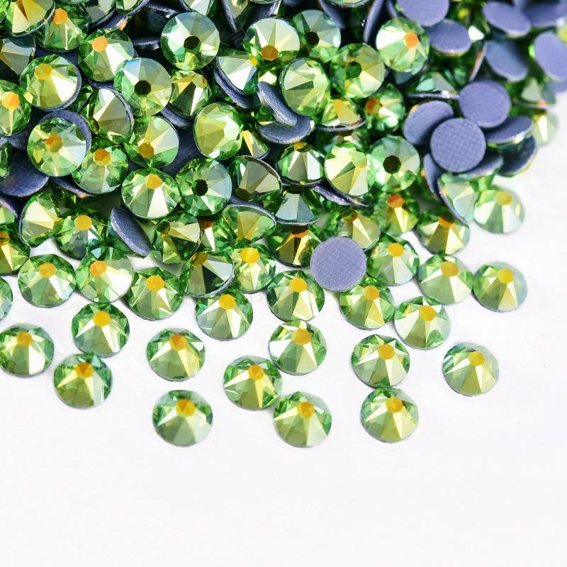Восемь больших и восемь маленьких имитаций австрийских горячих бриллиантов цвета AB, стеклянные стразы с термоклеевой основой, горячие бриллианты для рукоделия, аксессуары для одежды