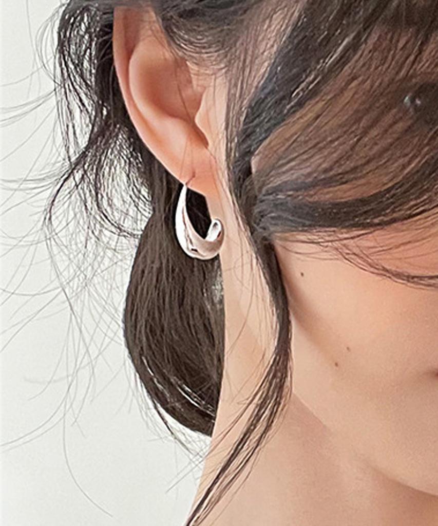 Серебряные серьги Хейта Мирев