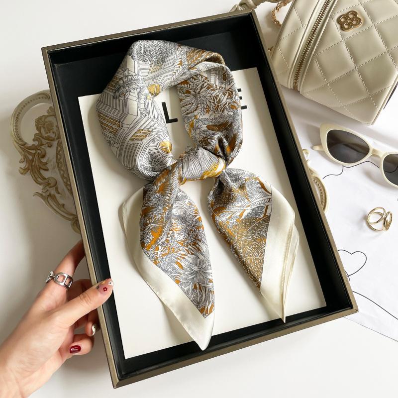 70 Silk Scarves, Small Square Scarves, Thin High-End Square Scarves, Fashionable And Versatile Scarves, Summer Sunscreen Scarves, Silk Scarves