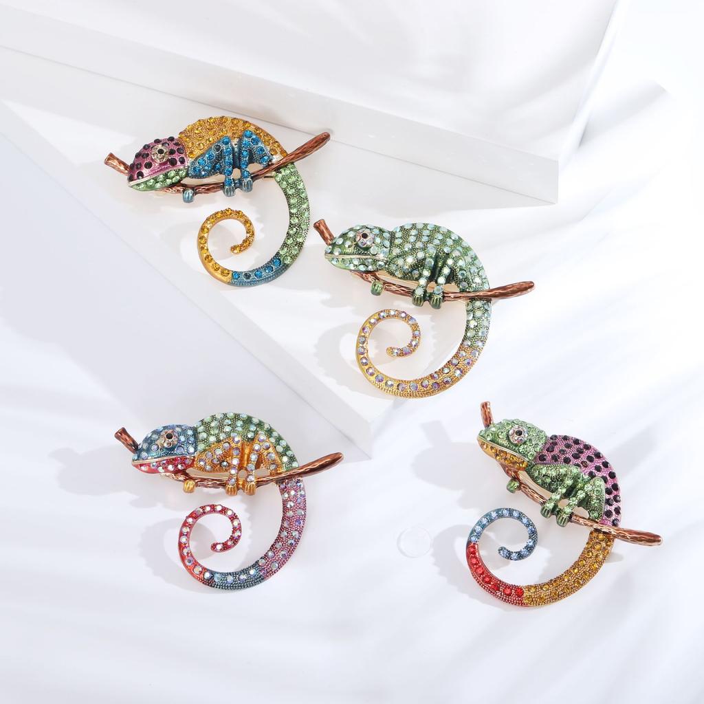 Преувеличенная креативная брошь-хамелеон со стразами, высококачественная универсальная брошь в виде животного, булавка для костюма, защищающая от света