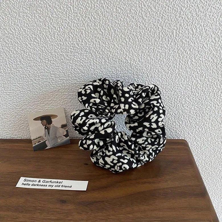 Корейская резинка для волос с леопардовым принтом в стиле ретро: Шикарная и простая повязка для волос во французском стиле для женщин