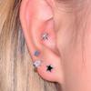 Элегантные черно-белые серьги-звезды для женщин: Легкая роскошь, универсальность, мода, высокотехнологичный тренд.