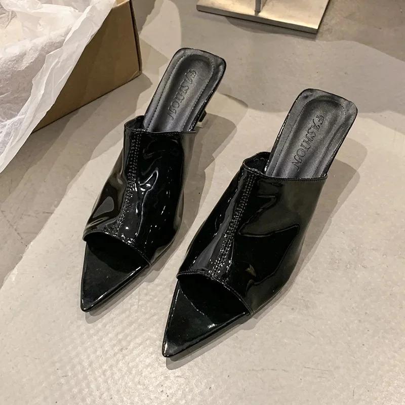 Модные женские шлепанцы на высоком каблуке, летние, с открытым носком, трендовый дизайн, сенсационные туфли-лодочки для юбок, полушлепанцы, модные шлепанцы