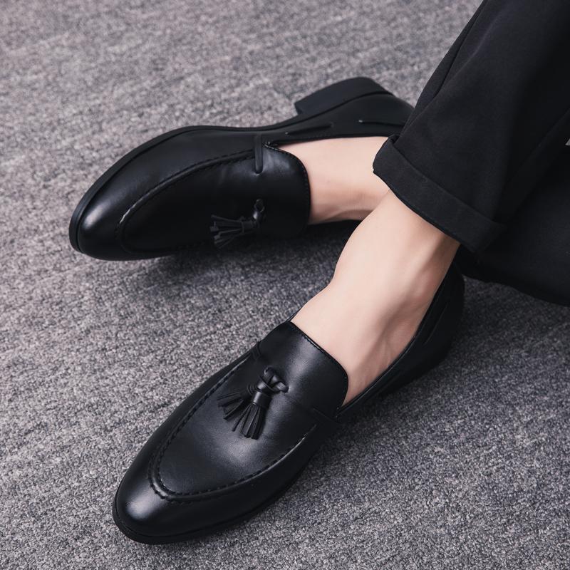 Zapatos Para Hombre Мужская социальная обувь Осенние мужские туфли из кожи Модная мужская обувь на плоской подошве Итальянские деловые повседневные мокасины