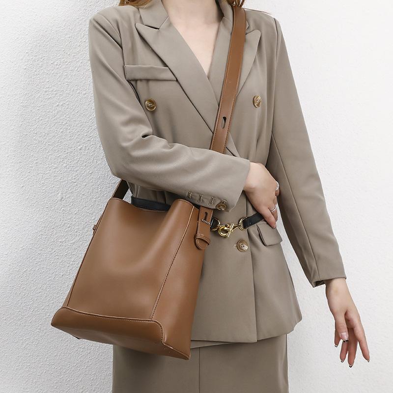 Весна и Лето Новая Универсальная Простая Сумка для Поездок Большая вместимость Сумка для мамы Одноплечевая Подмышечная Сумка-ведро Сумка через плечо для женщин