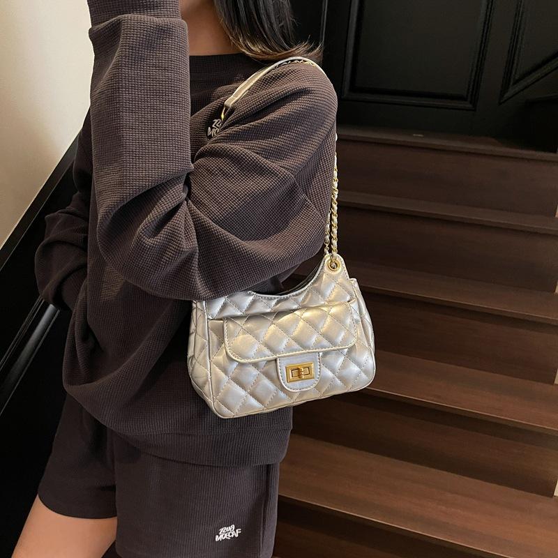 Сумка на плечо с ромбовидной цепочкой Xiaoxiangfeng 2025 весна и лето новый темпераментный стиль милф тренд интернет-знаменитости сумка-мессенджер сумка-ведро