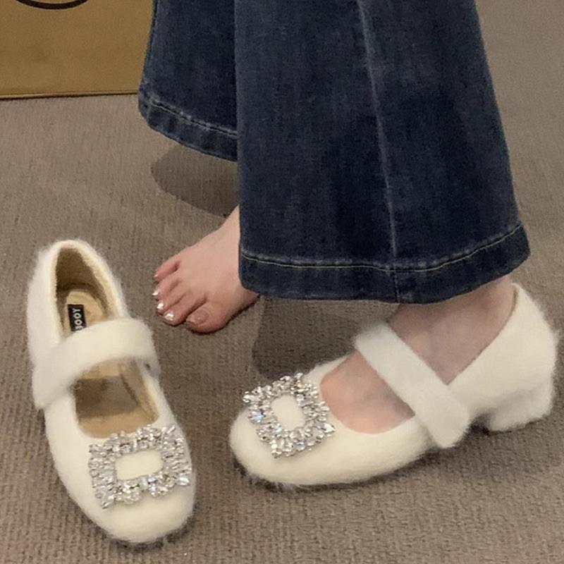 Женские туфли Мэри Джейн из кристальной замши на низком каблуке с пряжкой, зимние трендовые элегантные туфли-лодочки для вечеринки Zapatos Mujer 2025 года