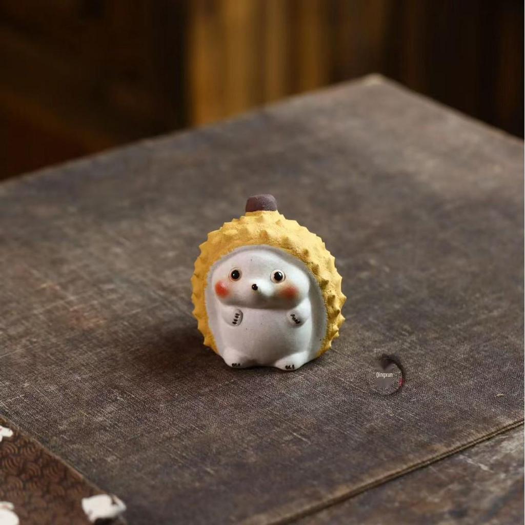 Yixing Zisha Tea Pet: Durian Hedgehog, Cat & Piglet Lid Rest - Cute, Nurturable Ornament for Tea Play