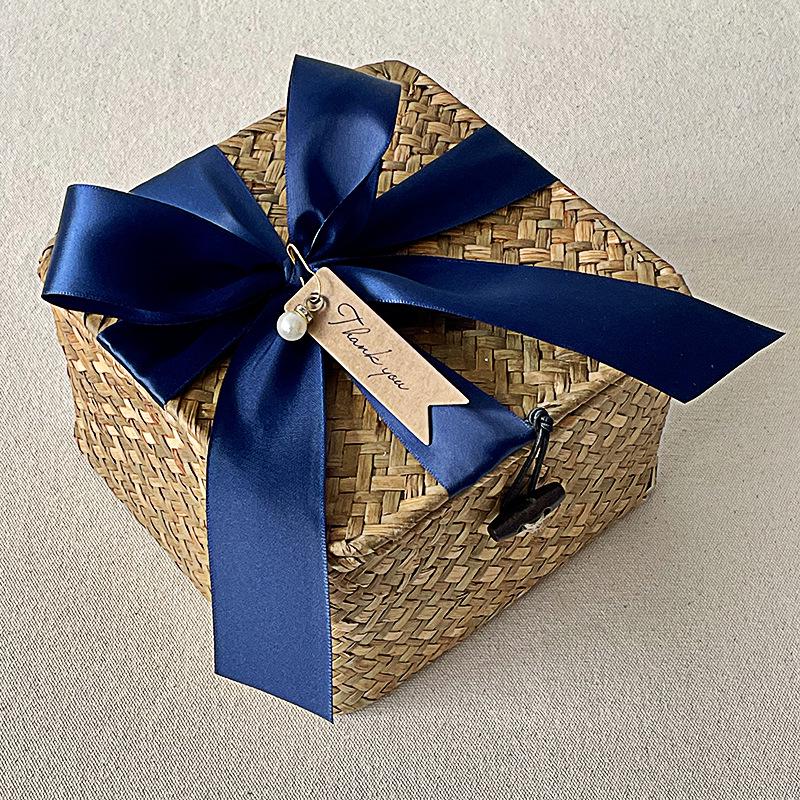 Square Handwoven Bamboo Gift Basket with Lid - High-end Candy Box and Wedding Favor