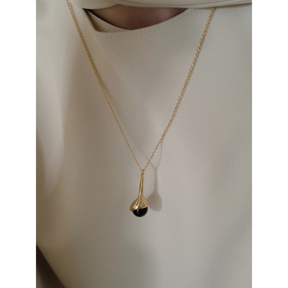 Stone Bud Necklace (Onyx)