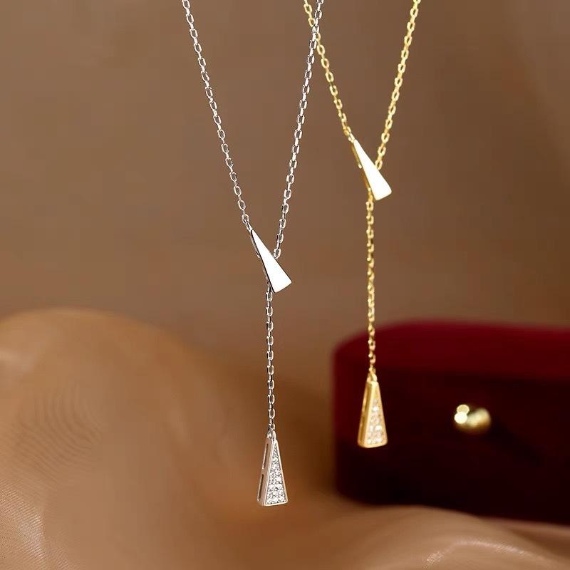 Triangle Necklace for Women, Niche Design, High-end, Light Luxury, Tassel, Geometric Collarbone Chain, New Style