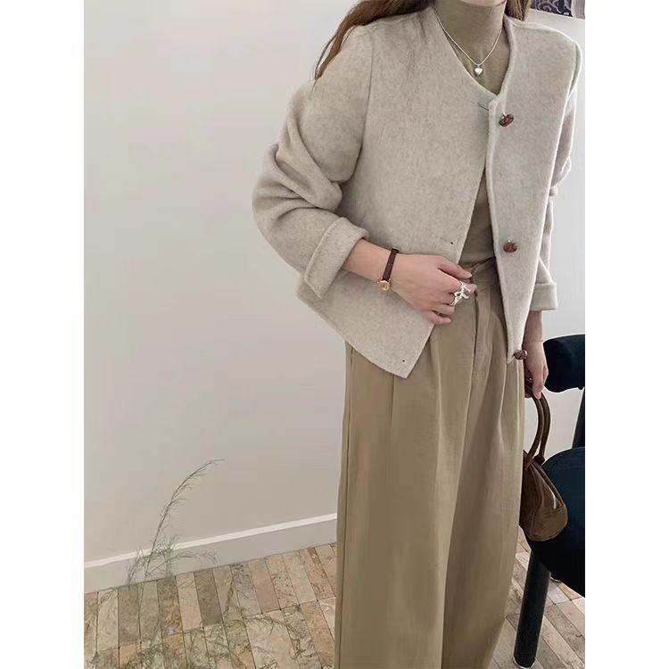 Женское короткое двухстороннее кашемировое пальто в корейском стиле - осень/зима, высококачественная шерсть, круглый вырез, прямые плечи.