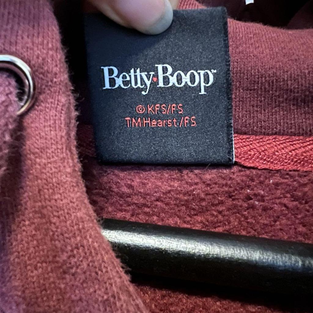 [Б/У] Худи с длинным рукавом TWICE Sana Betty Boop NS+K красного цвета, размер M