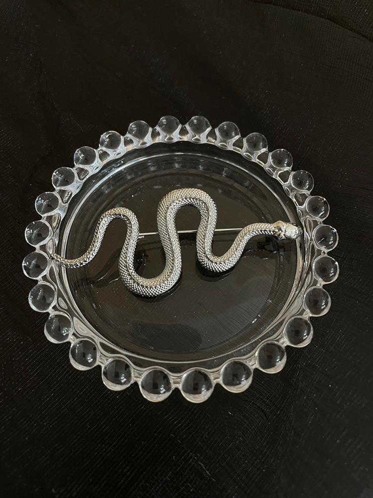Snake Brooch Femininity Small Design Style Personality Versatile Jacket Accessories Pin Clothing