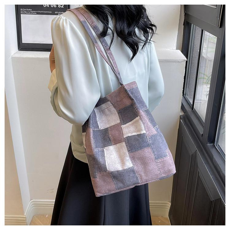 Canvas Tote Bag For Women With Large Capacity And Magnetic Closure For Daily Use