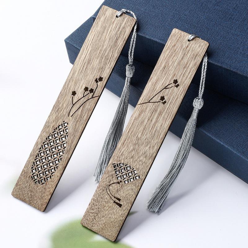 Sandalwood Hollow Acacia Bookmark - Literary Retro Solid Wood Gift Box Edition.