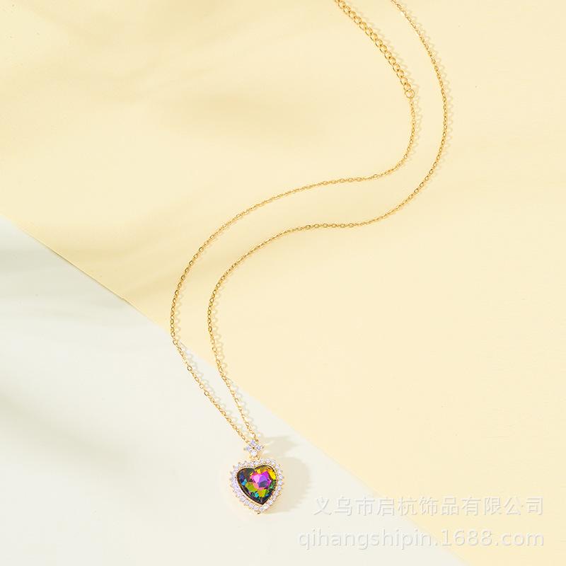 Ожерелье с надписью «Любовь» Женское Легкая роскошь Простое Универсальное Подвеска в виде сердца с драгоценным камнем Аксессуары