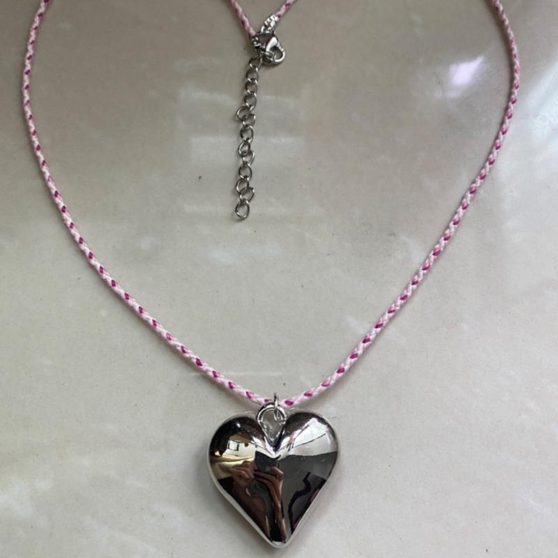 Y2K Style Heart Pendant Necklace Heart Pendant Choker Love Necklace Pendant Neck Jewelry for Nightclubs and Parties