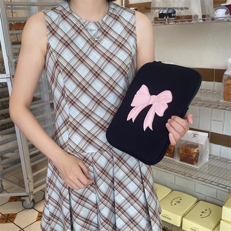INS Style Embroidered Pink Bow Laptop/Tablet Sleeve