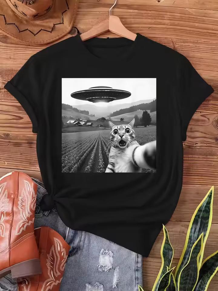 Funny Cat Selfie Graphic T-Shirt Cool Smoking Cat & UFO Cat e Black Oversized Casual Tops for Women Harajuku