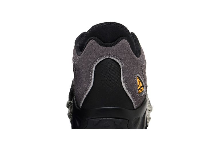 Nike ACG Air Exploraid Светлый Графит Черный Пыль Фотона Золото Каньона