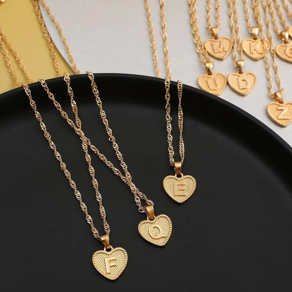 A-Z 26 Initials Name Necklaces Heart Pendant Letter Alphabets Necklace for Women 2023 Female Choker Chains Jewelry Trendy Gifts