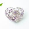 Сердце из смолы с натуральными кристаллами для домашнего декора и подарков