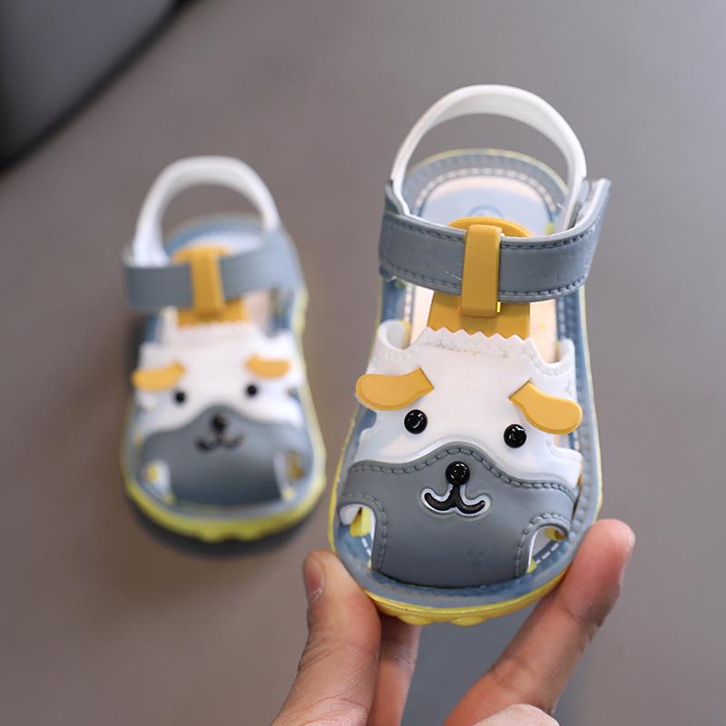 Обувь для девочек Zapatos Niña 2024 года, летние новые сандалии для малышей, прогулочная обувь с мягкой подошвой, нескользящая детская обувь, сандалии для мальчиков и девочек