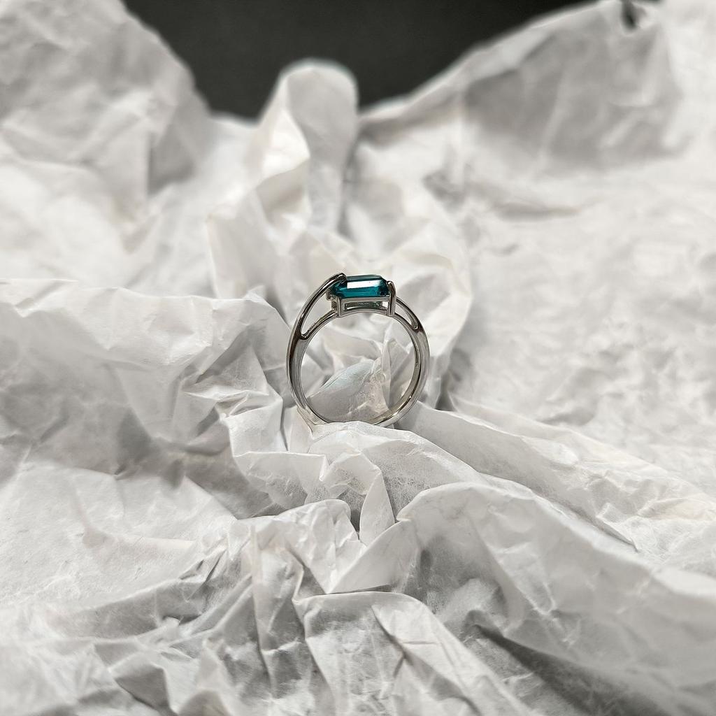 Серебряное кольцо с изумрудом nano 1.385ct, вес изделия 2,64 гр (2174196)