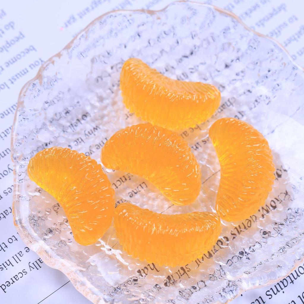 Светящийся 3D-брелок в виде оранжевого лепестка для самостоятельного изготовления украшений и имитации еды.