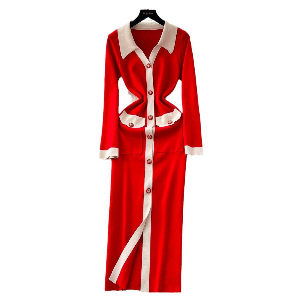 Женское однобортное трикотажное платье в стиле ретро с контрастными лацканами и разрезом на талии длиной до колена