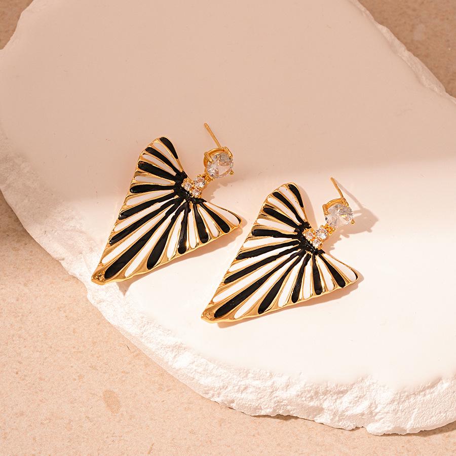 European-American Style Zircon Stripe Triangle Silver Earrings - Retro & Elegant High-End Women's Jewelry