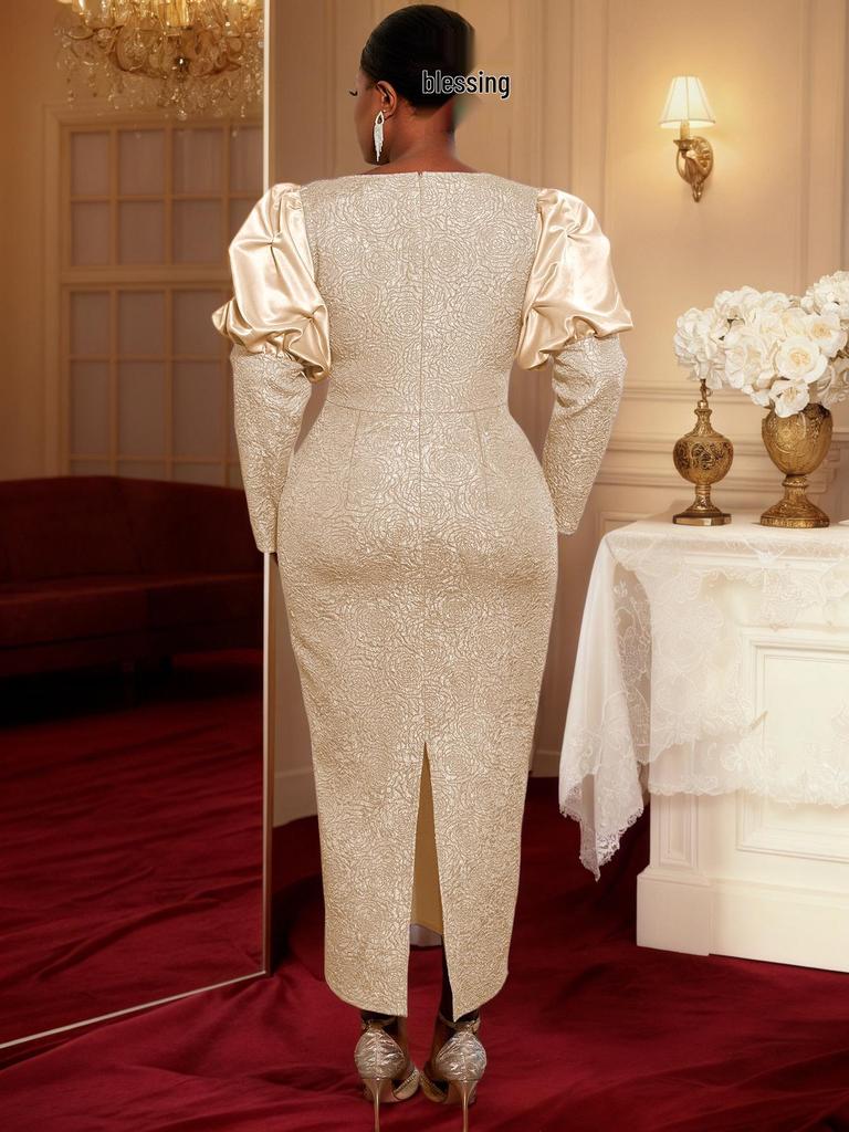 Элегантное длинное официальное платье большого размера из светло-фиолетового жаккарда с пышными рукавами.