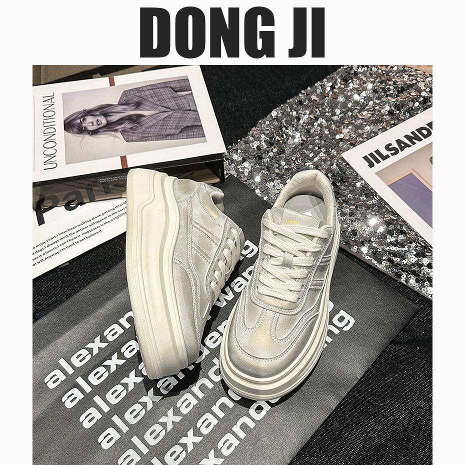 Европейские маленькие белые туфли женские кожаные толстые подошвы показывают тело новые популярные универсальные увеличивающие рост маленькие спортивные туфли для кексов