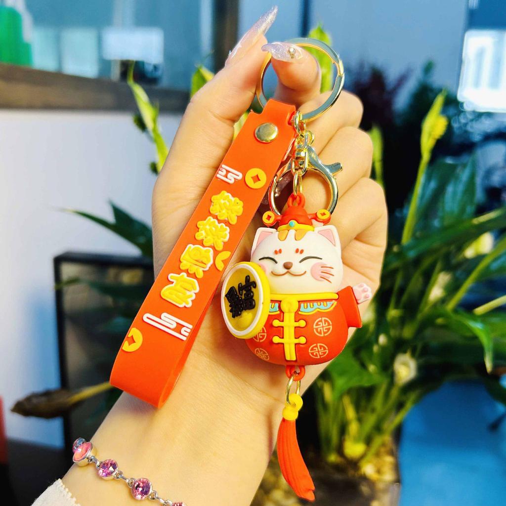 Lucky Cat Keychain Pendant with Fortune Symbolism – Night Market Gift Ornament