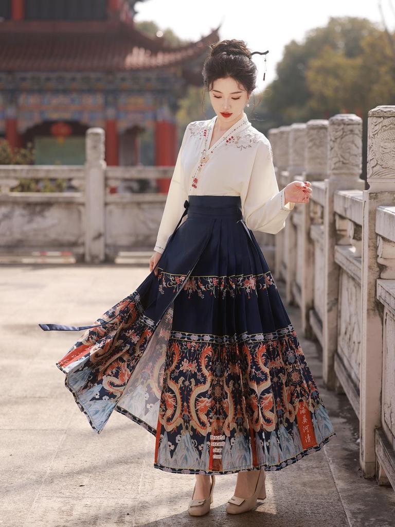 Ming Dynasty-inspired Embroidered Hanfu Skirt and Top Set