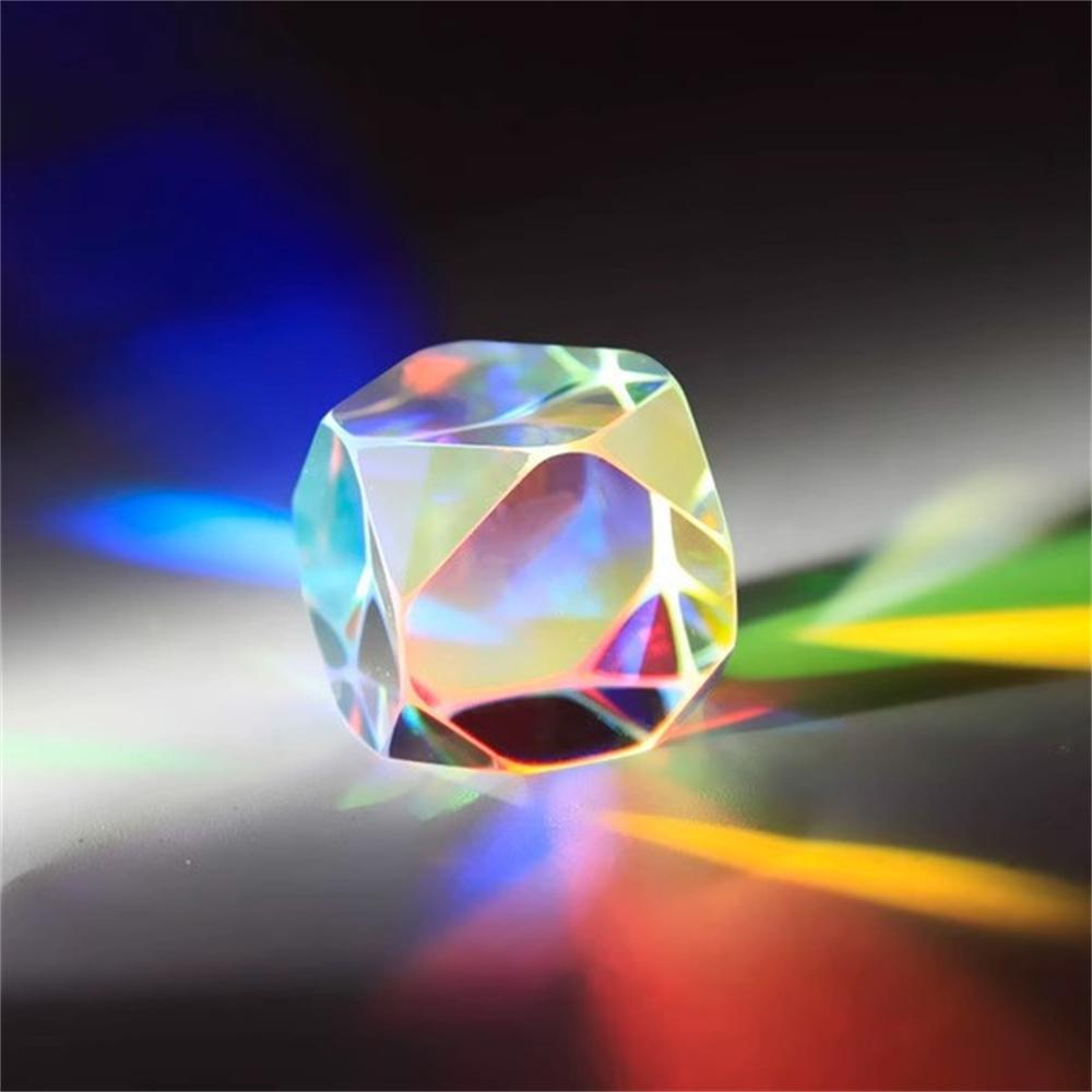 Кубический ловец солнца Украшение для дома Подарки на вечеринку Гармоническая призма Кристалл Орнамент Стеклянная посуда Солнечный свет Преломляющая призма Создатель радуги