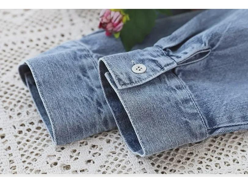 Весна 2024 года, джинсовая куртка средней длины свободного кроя с однобортной застежкой на пуговицы