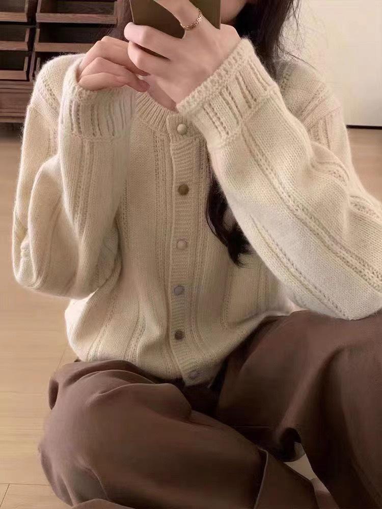 2025 Xiaoxiang Raccoon Fleece Knit Cardigan для женщин - Мягкий короткий свитер на весну/осень