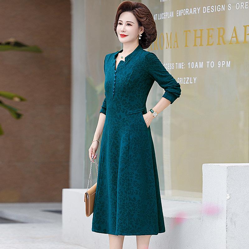 Мамино платье средней длины большого размера с флисовой подкладкой для весны и осени - Приталенный стиль для женщин среднего и пожилого возраста
